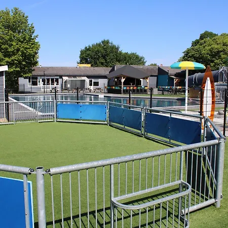 샬레 With Sauna And Terrace In Gelderland Lathum